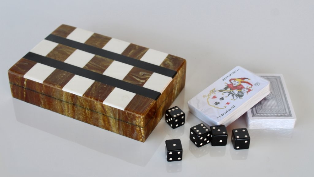 BLACK, WHITE & BROWN CARD & DICE BOX  4.5X19X12CM